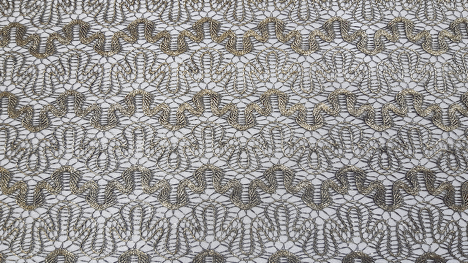Encaje Malla Metalico Oro