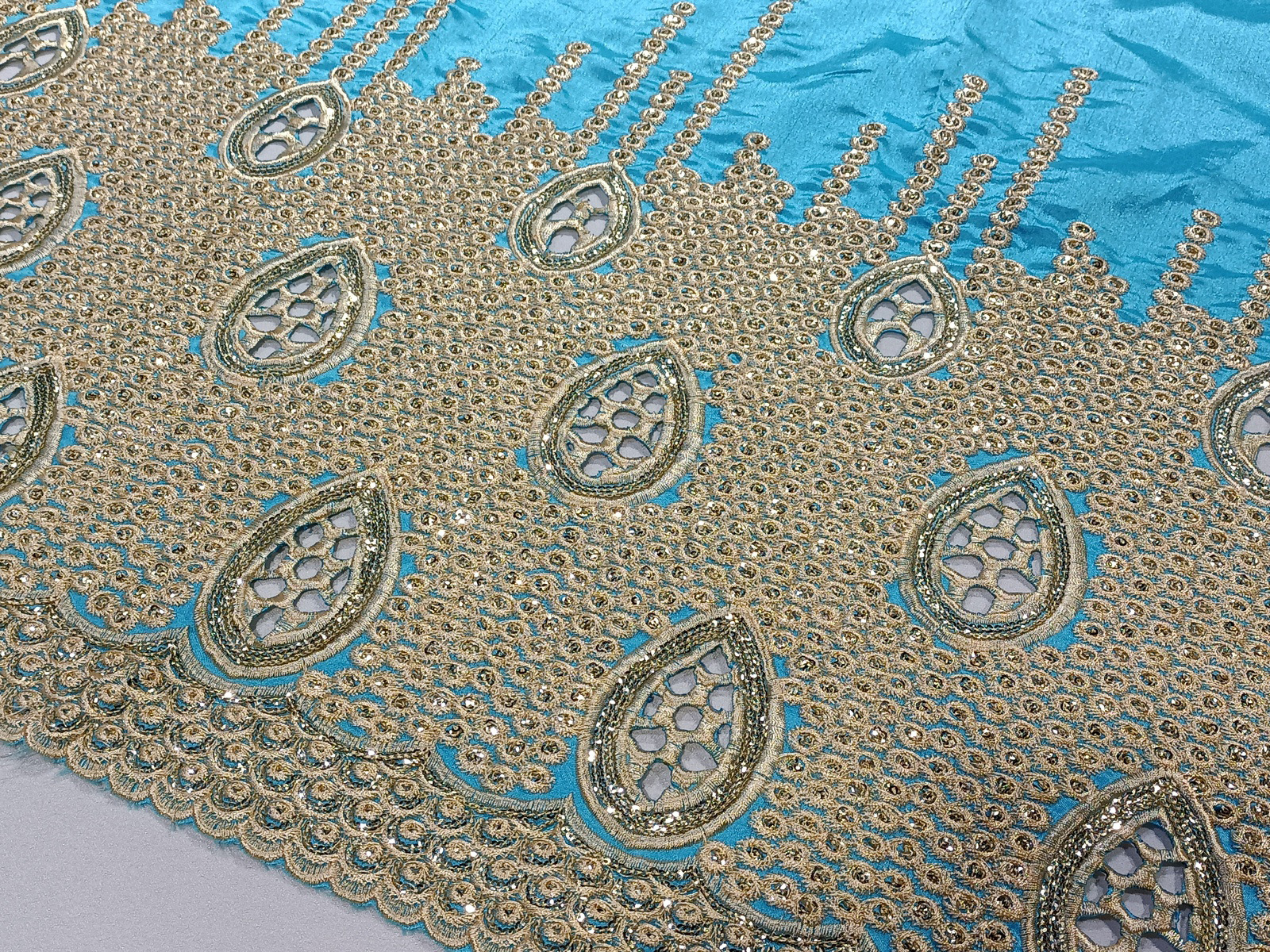 Shantung Bordado Cenefa Gotas Azul-Oro