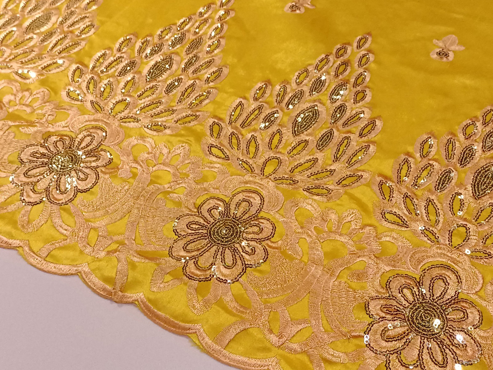 Shantung Bordado Cenefa Real Amarillo-Oro