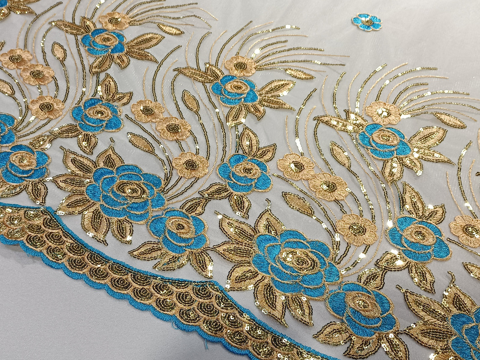 Shantung Bordado Cenefa Africa Flor Azul