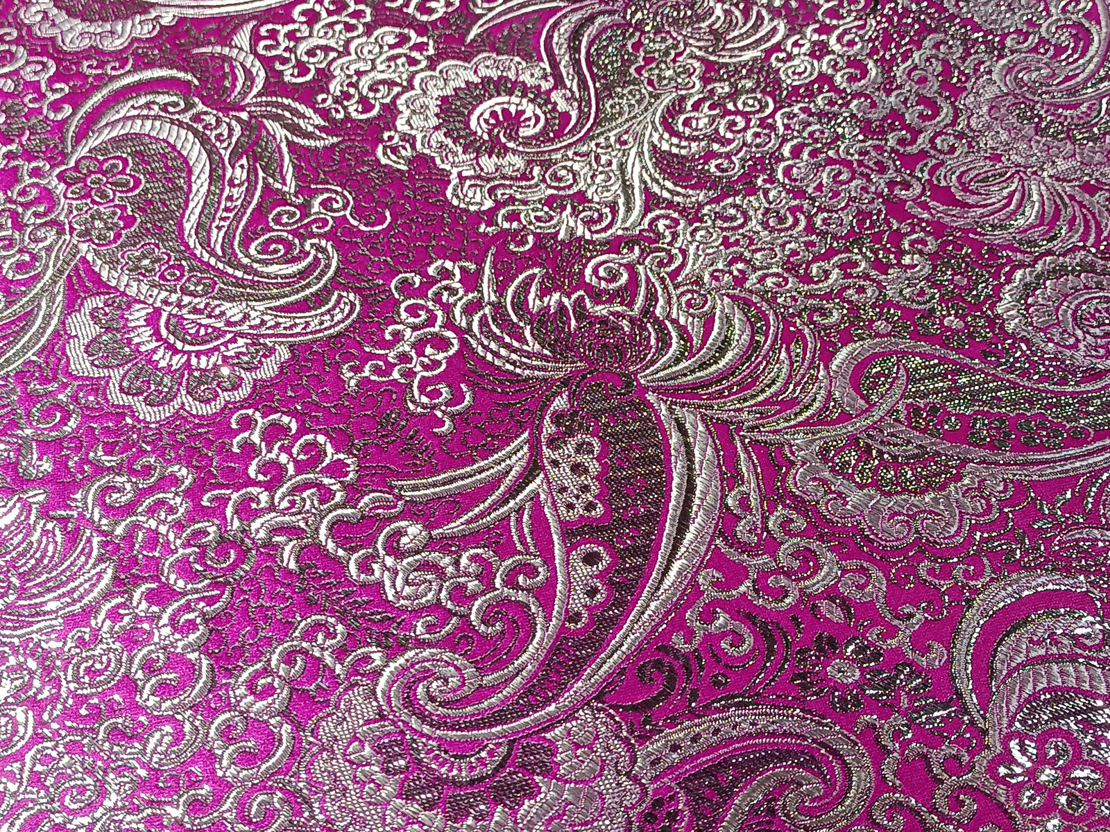 Damasco Fantasía Cache Flor Plata Fucxia