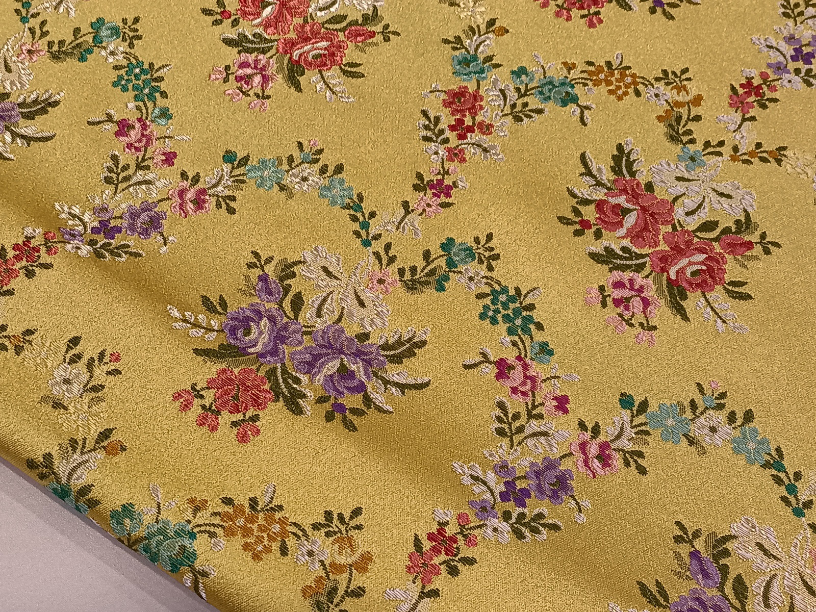 Brocado Vergel Oro Floral