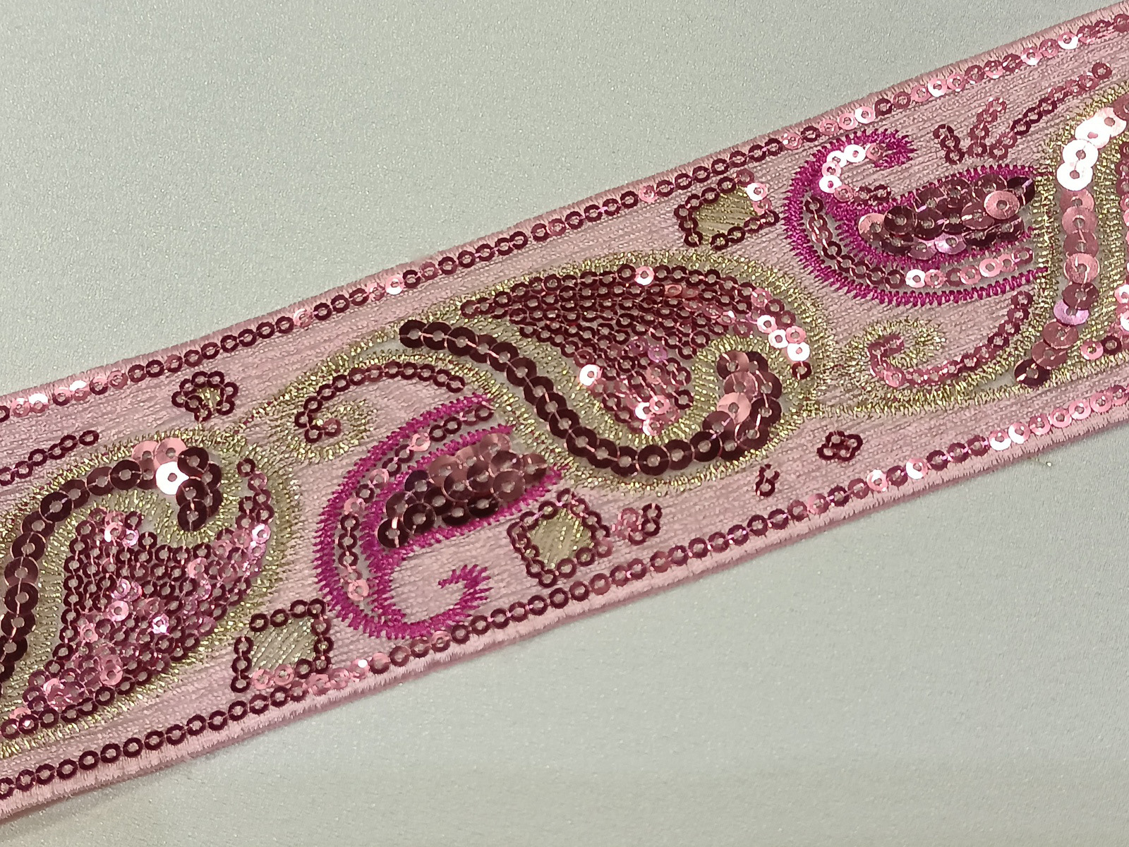 Cenefa Lentejuelas Cachemire Rosa