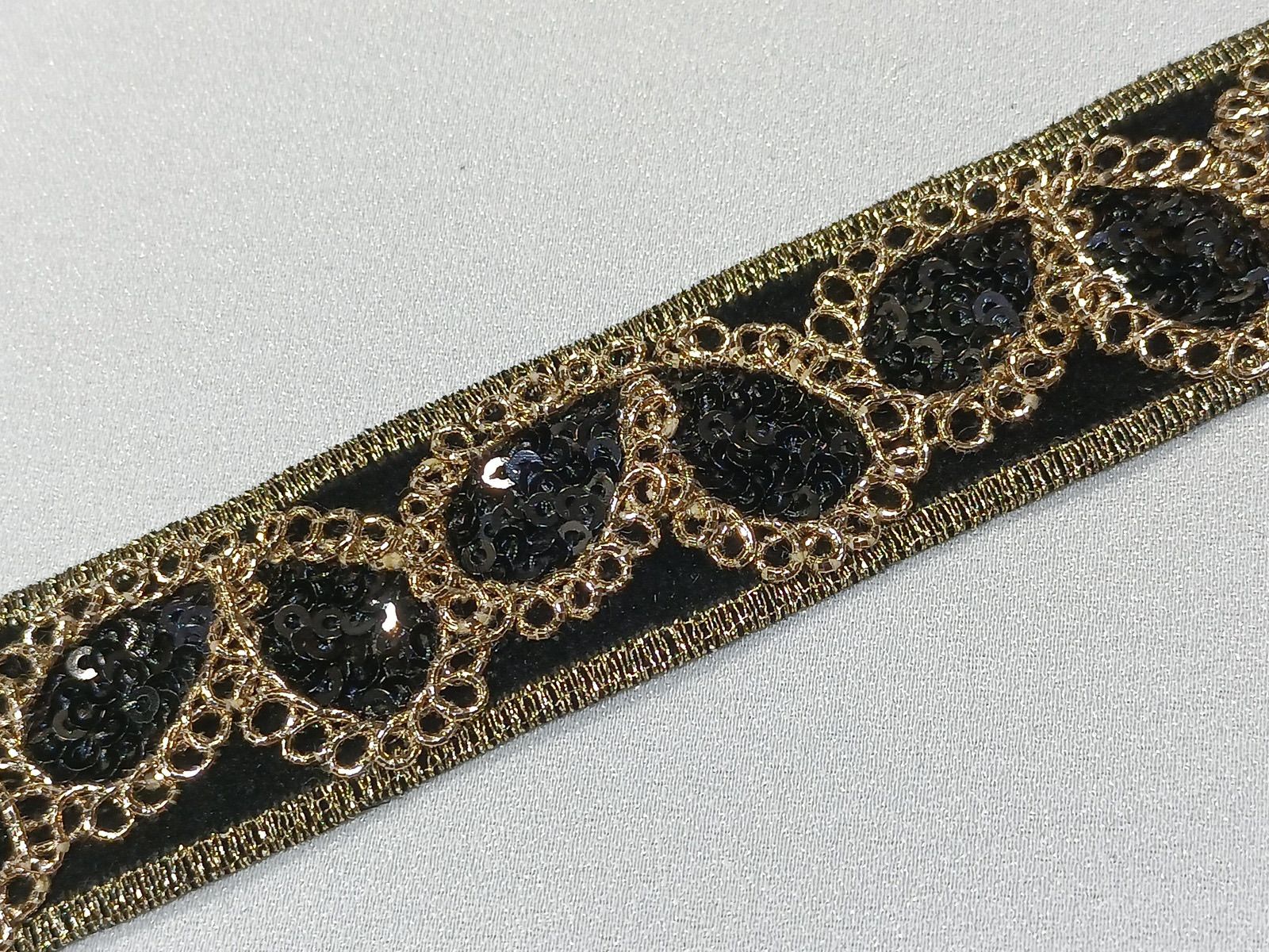 Cenefa Lentejuelas Charol Oro Negro