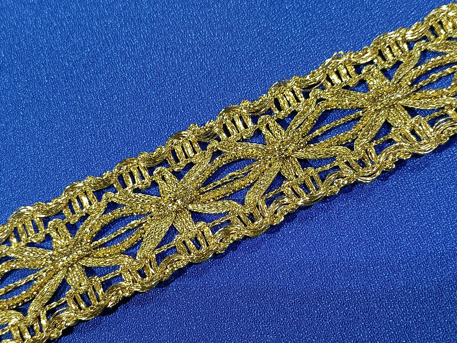 Pasamanería Trenzado Metalico Oro 3 cms