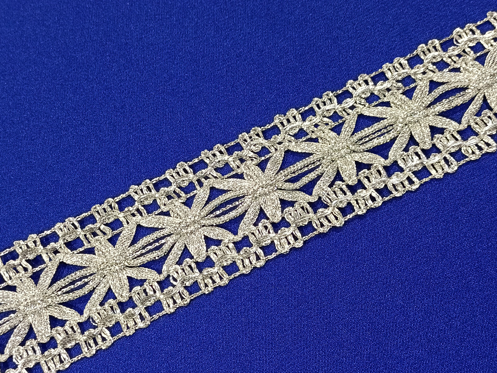 Pasamanería Trenzado Metalico Plata4 cms