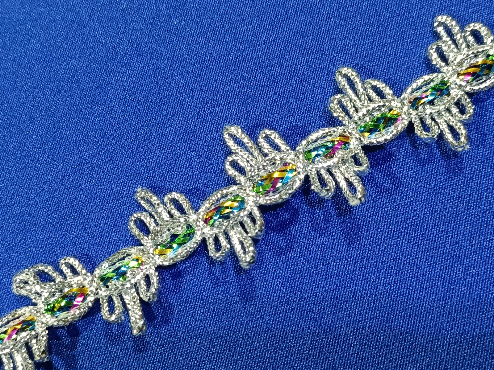 Pasamanería Carnaval Picos Colores Plata Metálico