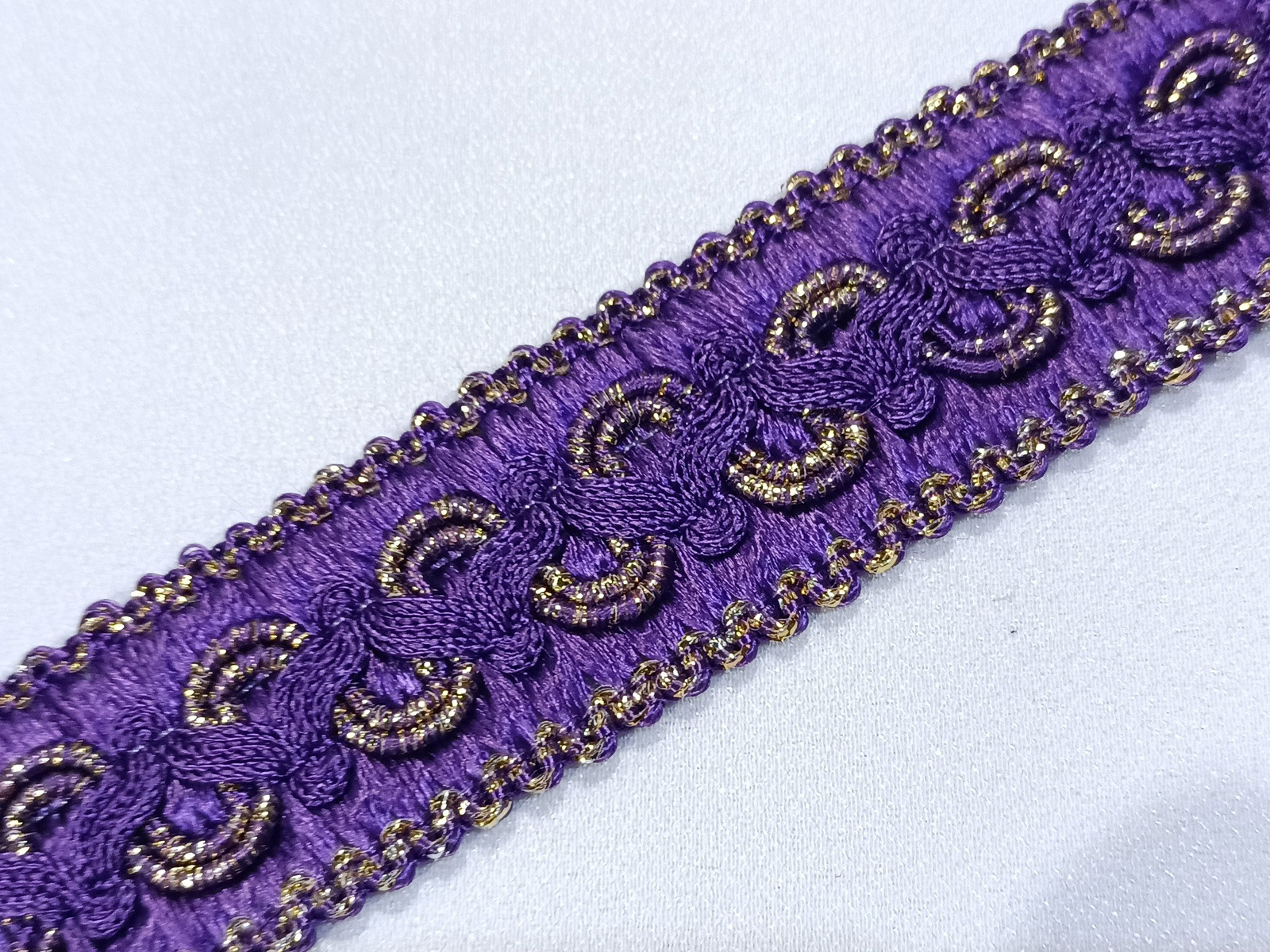 Pasamanería Rustica Verona Ondas Morado-Oro