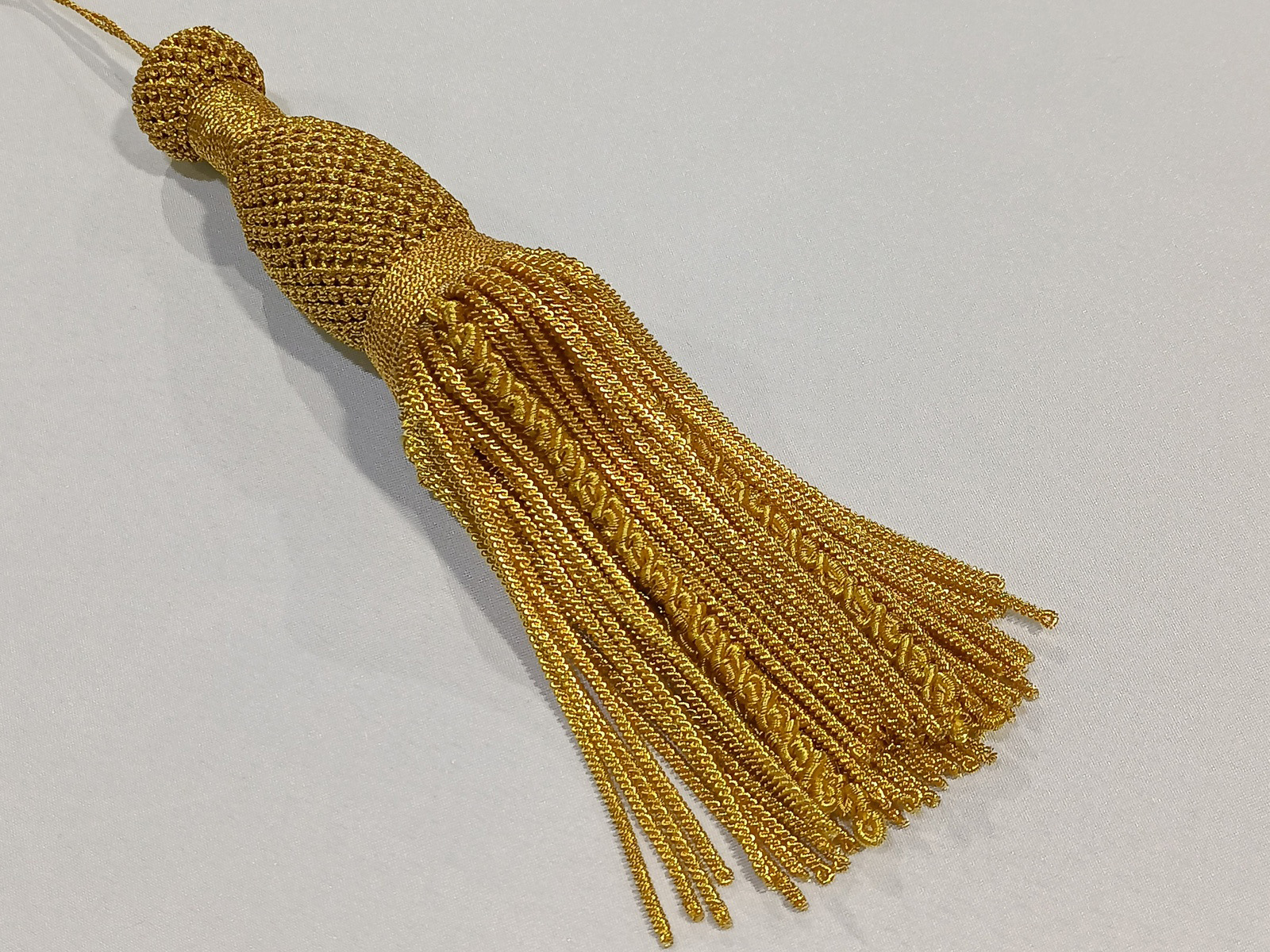 Borla Canutillo Enrejillada Canalón 12 cms Oro