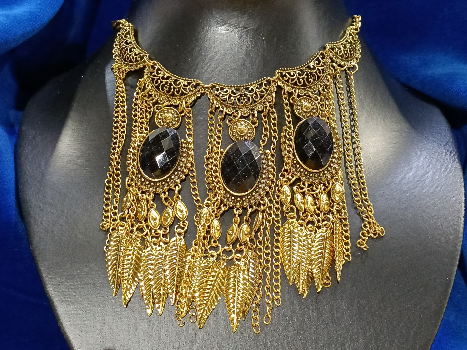 Collar Metal Plumas Oro