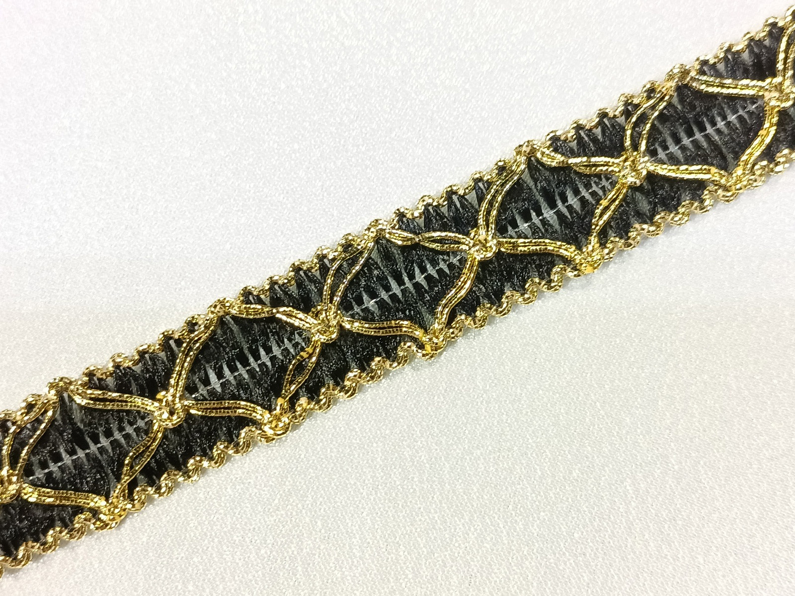 Pasamanería Rejilla Sencilla Negro/ Oro