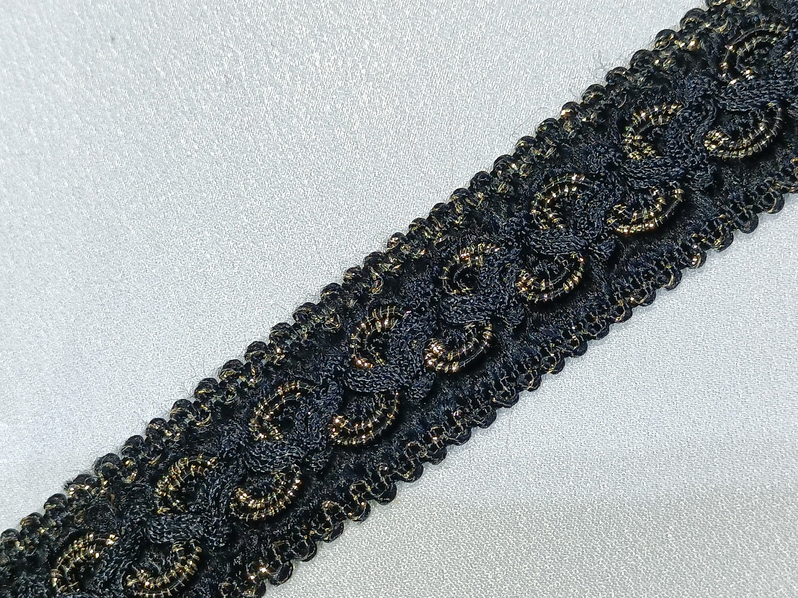 Pasamanería Rustica Verona Ondas Negro-Oro