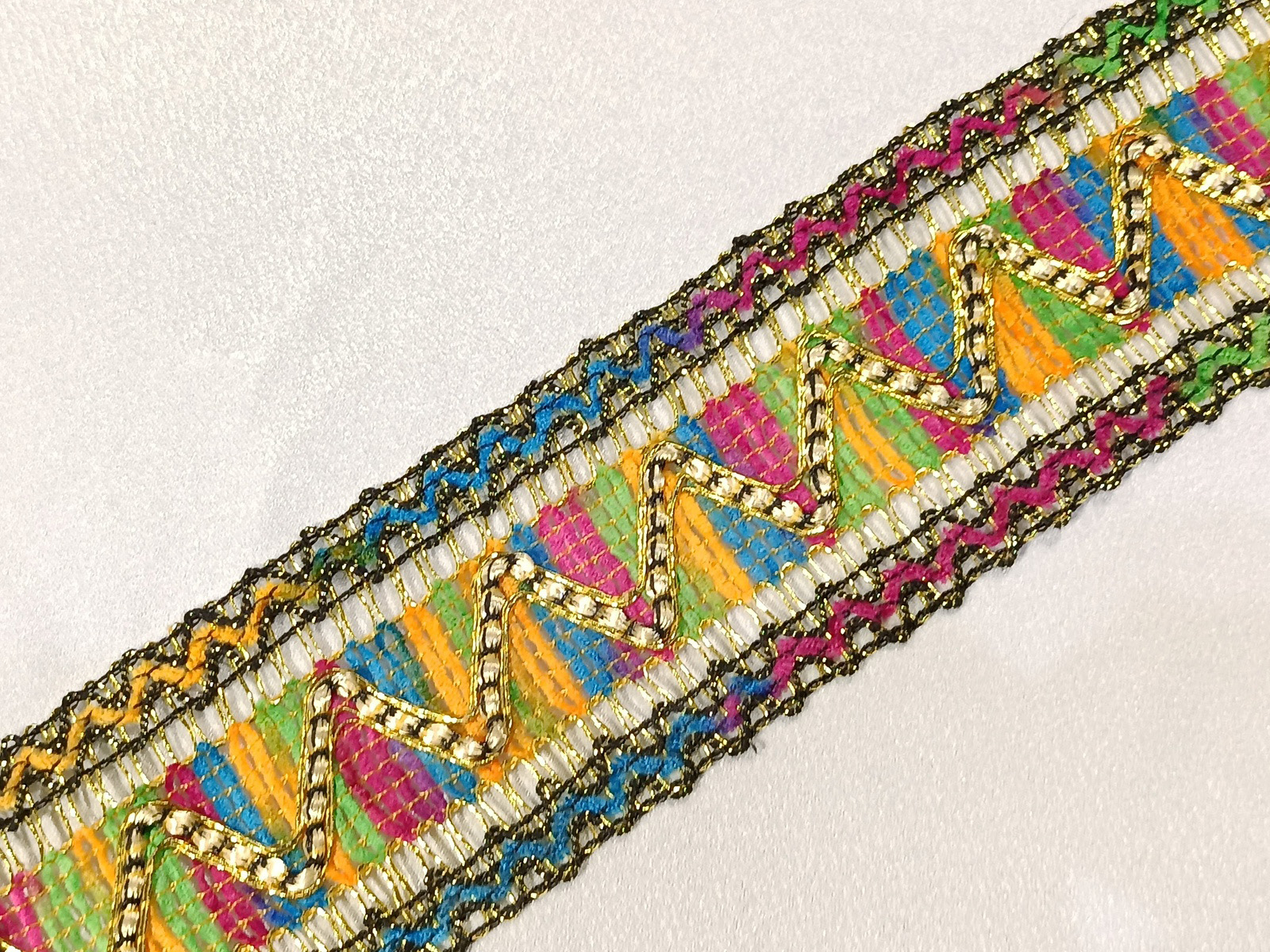 Cenefa Multicolor Tribal