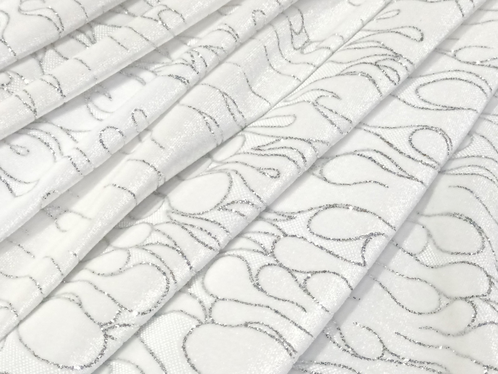 Terciopelo Licra Blanco Ondas Plata