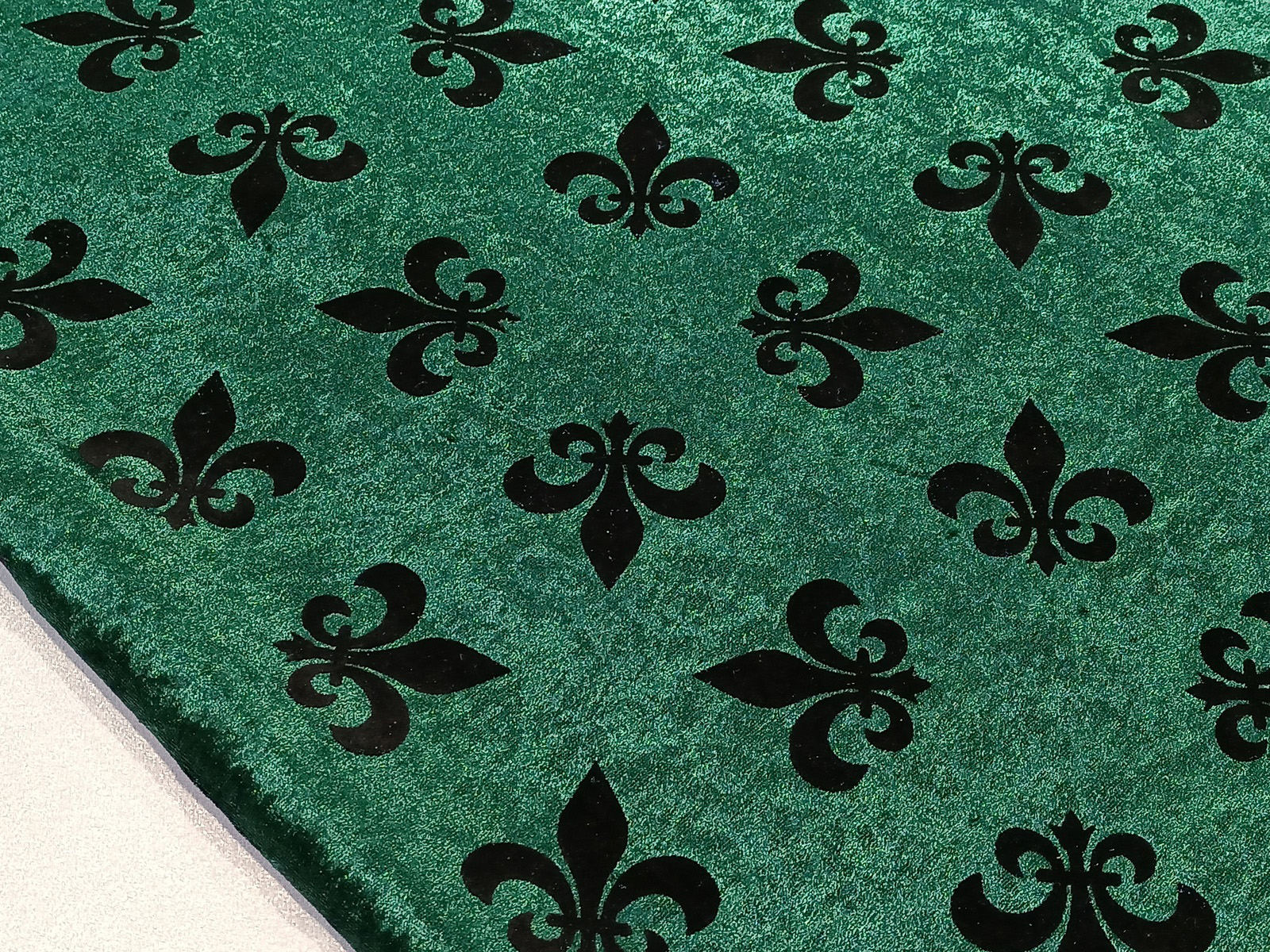 Tejido Martele Verde Flor Lis Negro