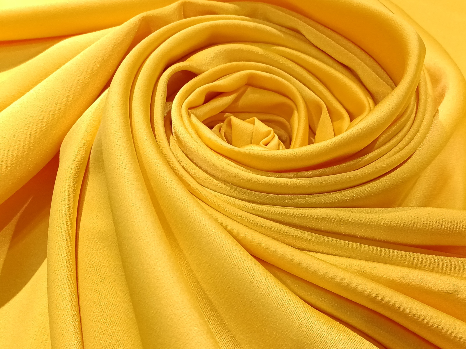 Satén Bielastico Mate Amarillo Canario