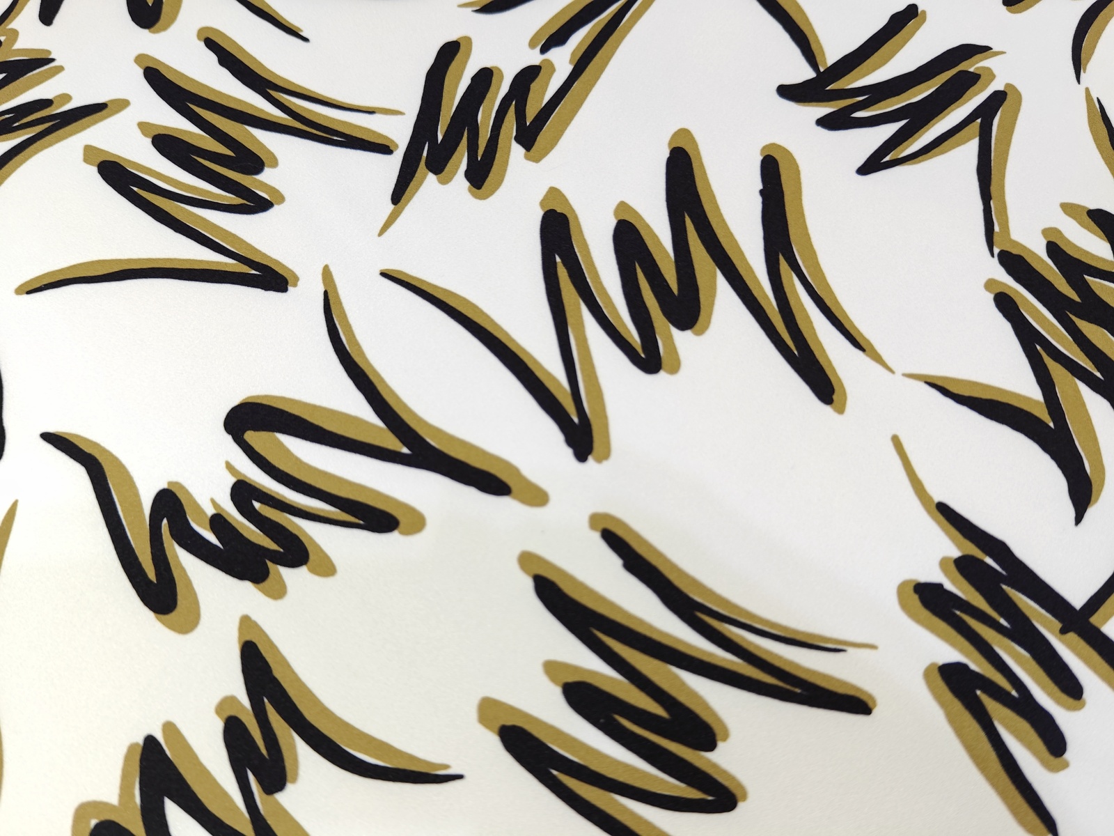 Saten Zig Zag Negro Oro