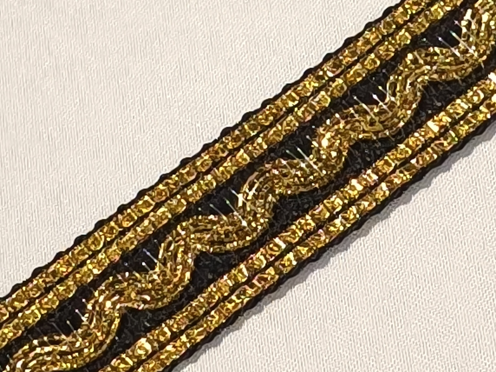 Pasamanería Laminado Negro/ oro