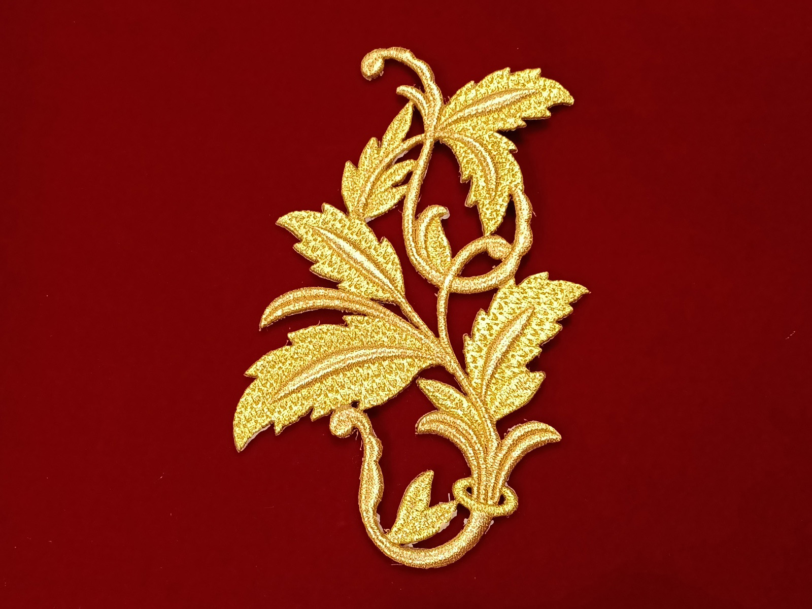Aplicación Bordada Flor Viva 603 Oro  Izquierda