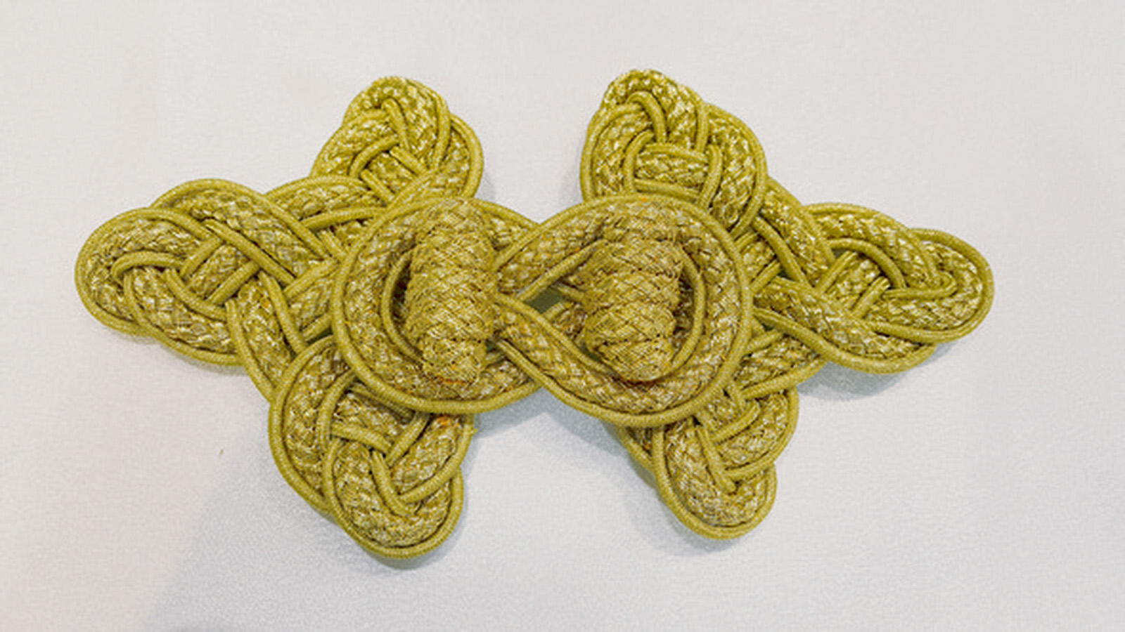 Cierre de Paso Trenzado Oro Pequeño