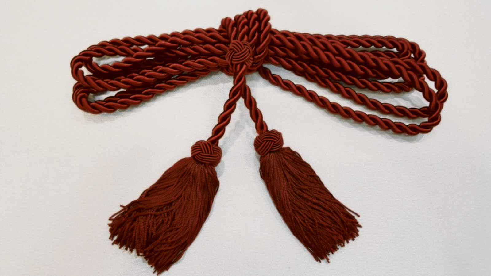 Cingulo Pequeño Granate  3,5 metros borla pequeña